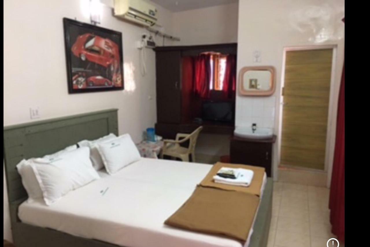 Anandan Tourist Home 바르칼라 외부 사진