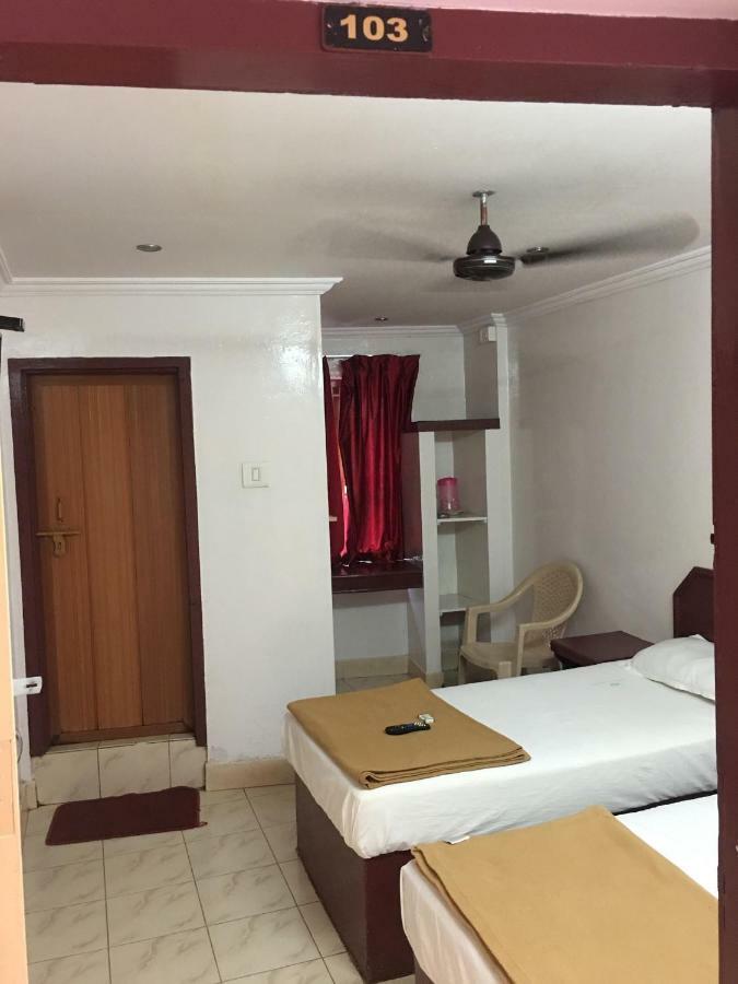 Anandan Tourist Home 바르칼라 외부 사진