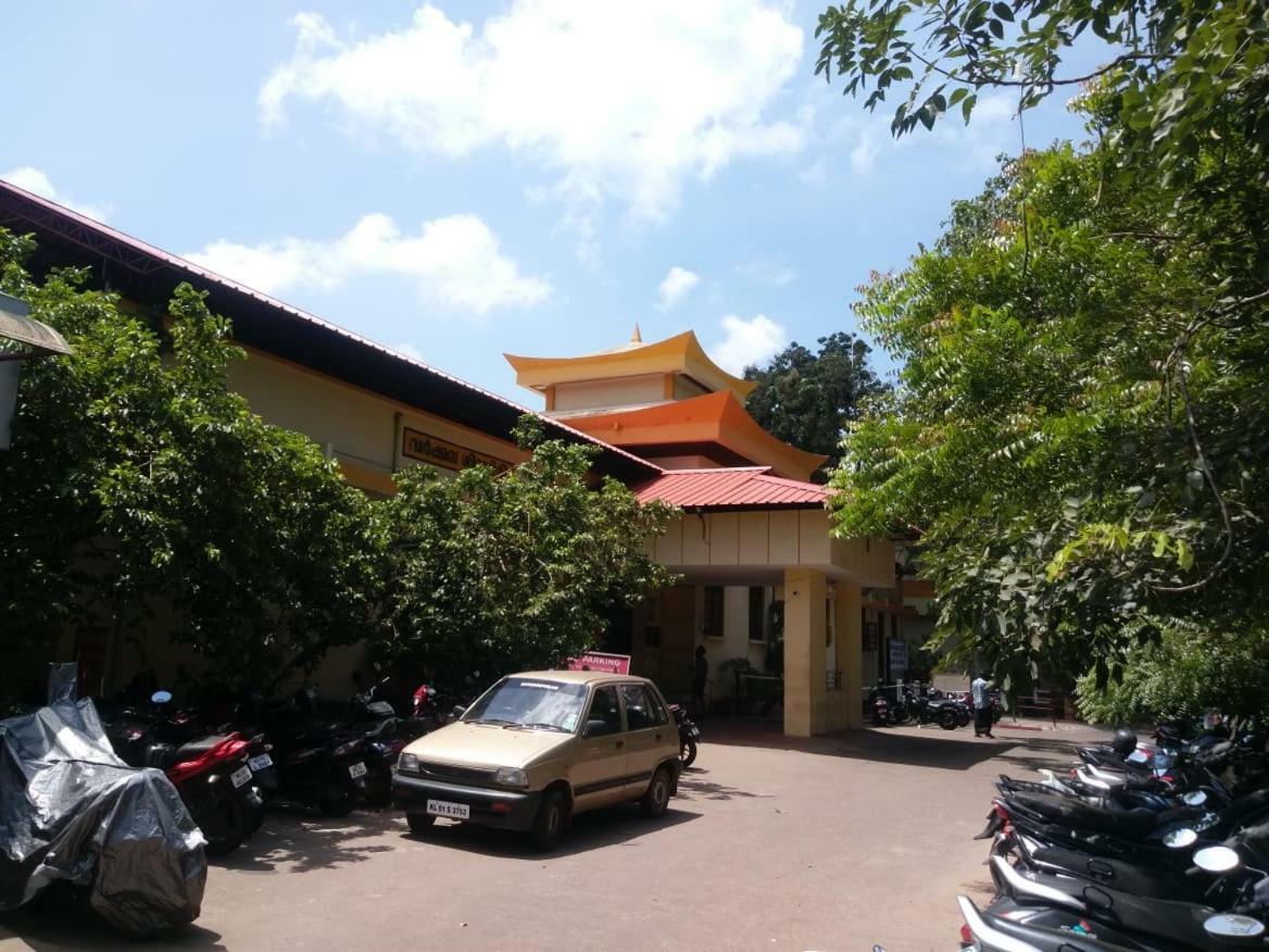 Anandan Tourist Home 바르칼라 외부 사진