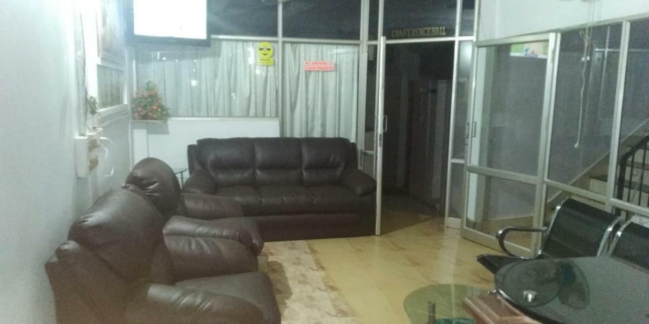 Anandan Tourist Home 바르칼라 외부 사진