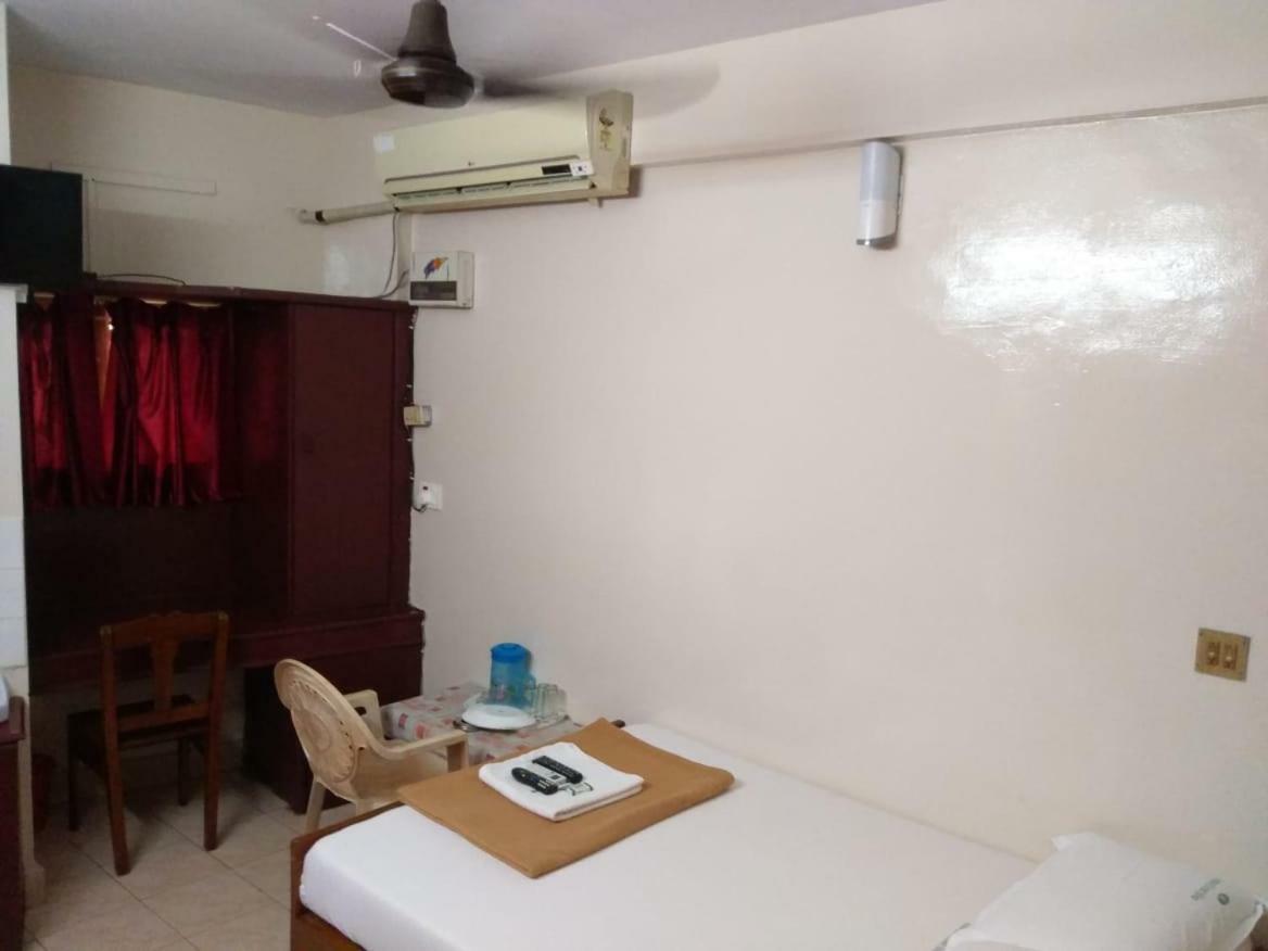 Anandan Tourist Home 바르칼라 외부 사진