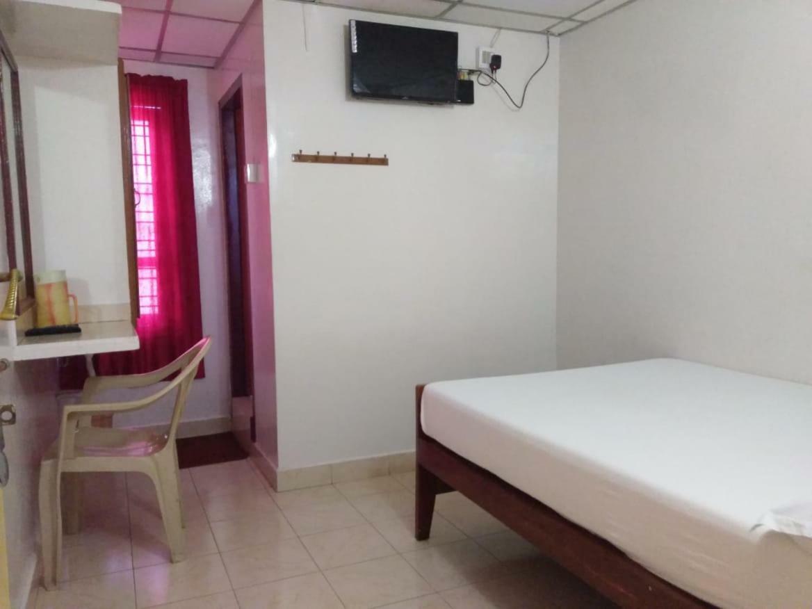 Anandan Tourist Home 바르칼라 외부 사진