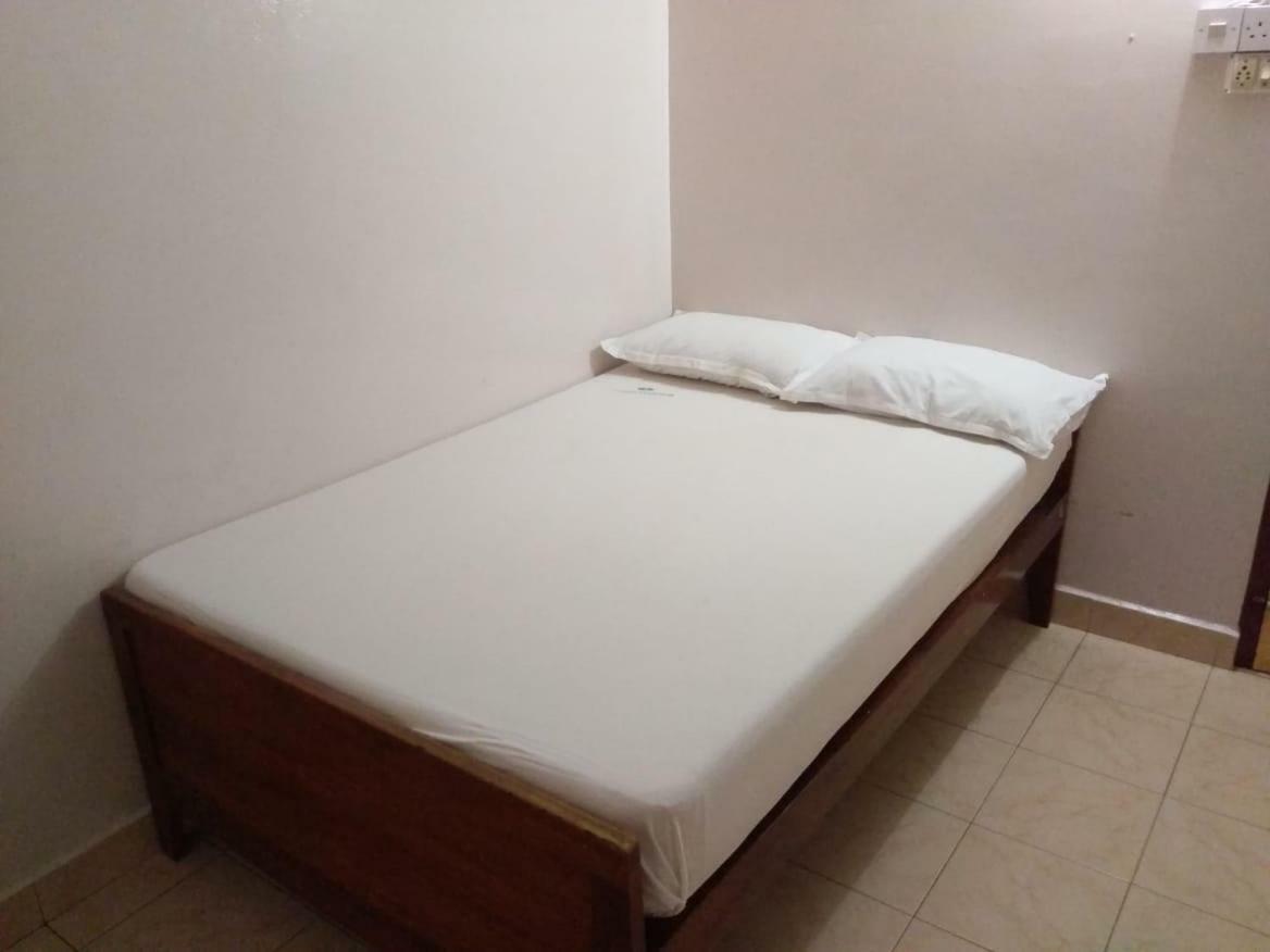 Anandan Tourist Home 바르칼라 외부 사진
