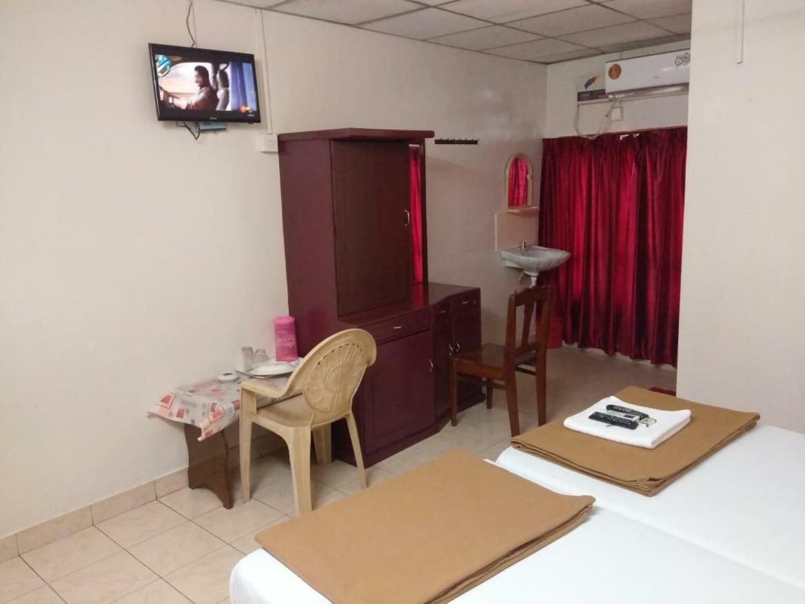 Anandan Tourist Home 바르칼라 외부 사진