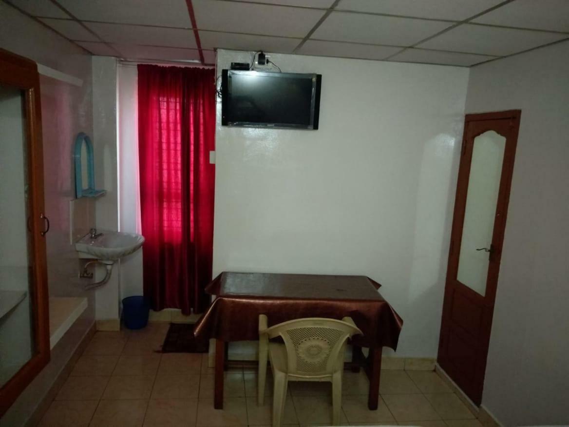 Anandan Tourist Home 바르칼라 외부 사진