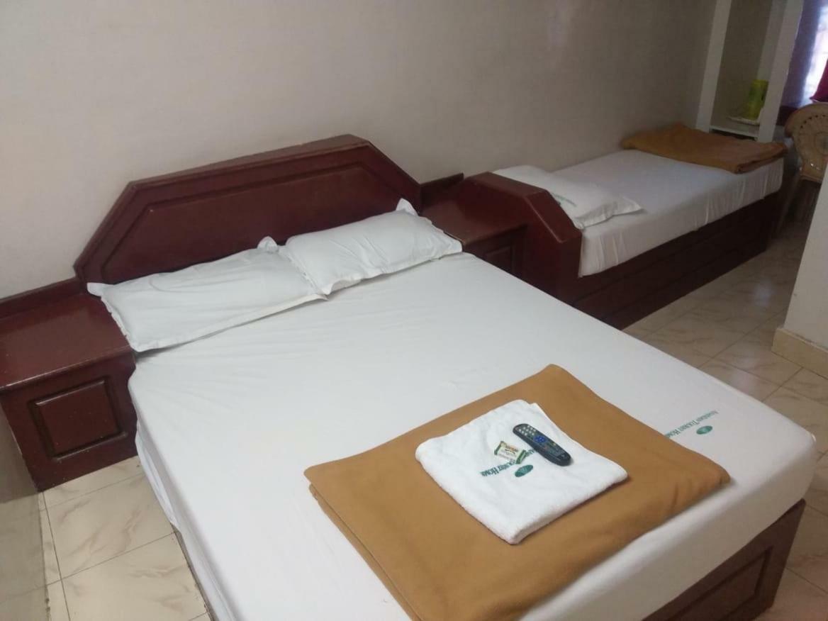 Anandan Tourist Home 바르칼라 외부 사진